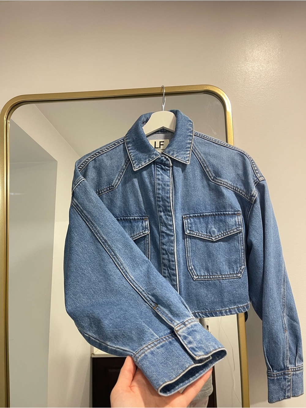 SOLD OUT  Lovers and Friends Micah Cropped Denim Shacket size medium blue - Picture 5 of 9